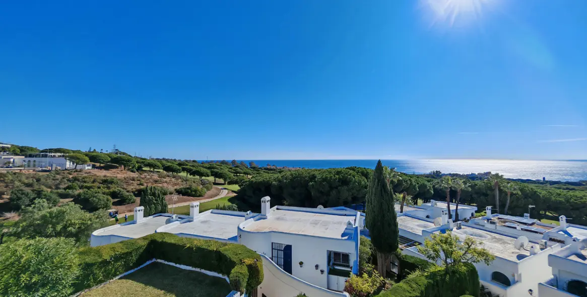 Sale of townhouse in Cabopino 2