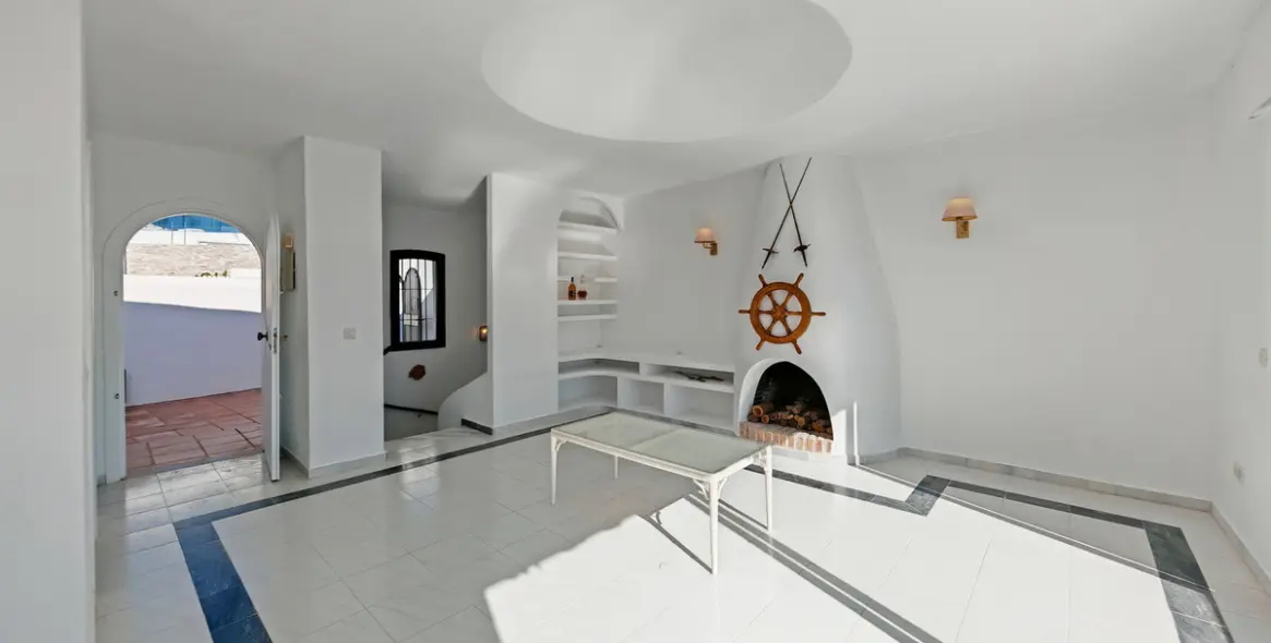 Sale of townhouse in Cabopino 5