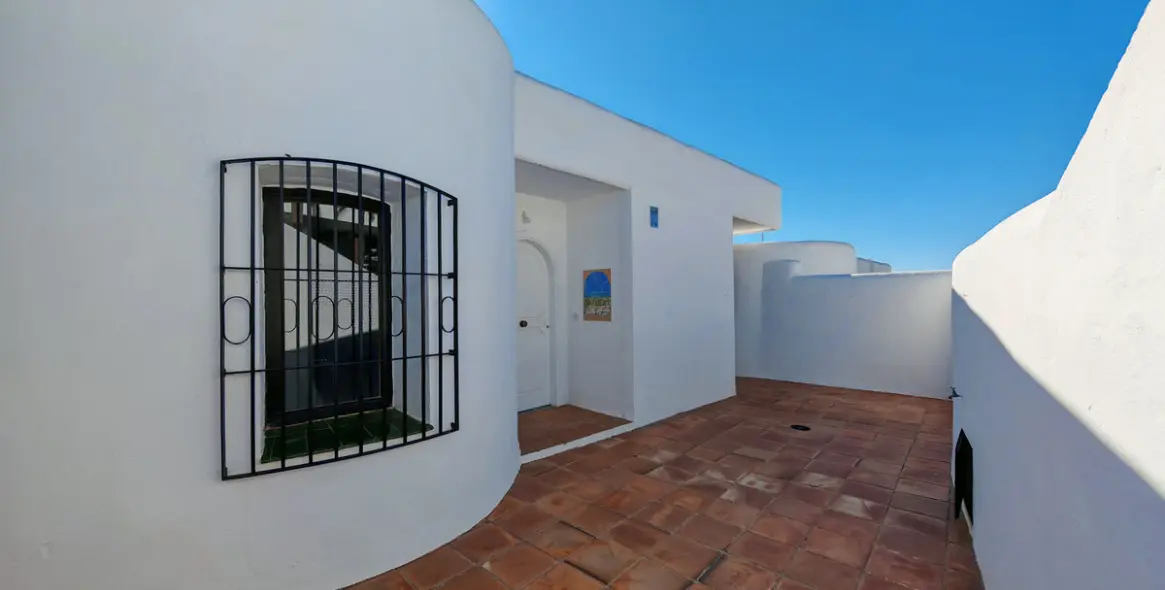 Sale of townhouse in Cabopino 16