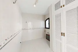 Image 6 thumb