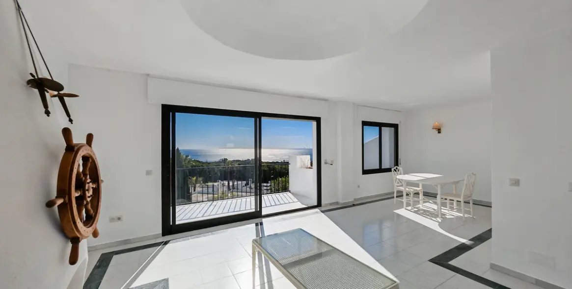 Sale of townhouse in Cabopino 4