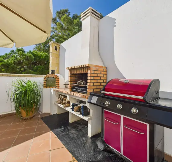 Продажа  отдельно стоящей виллы в Estepona