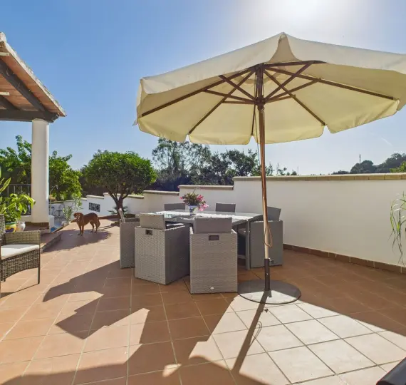 Продажа  отдельно стоящей виллы в Estepona