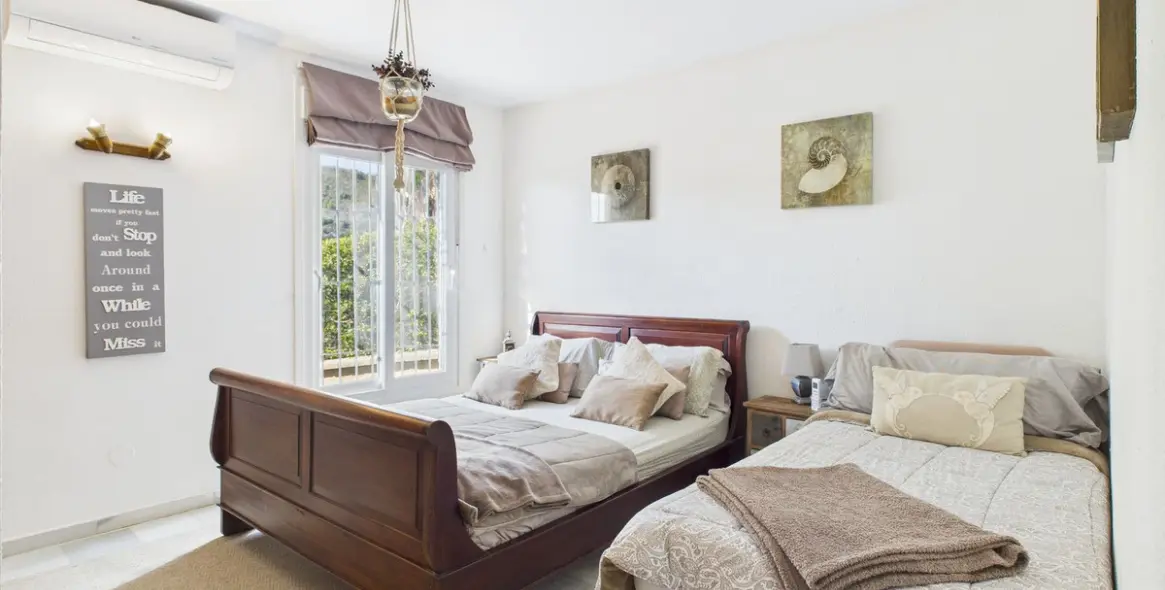 Venta de villa independiente en Estepona 13