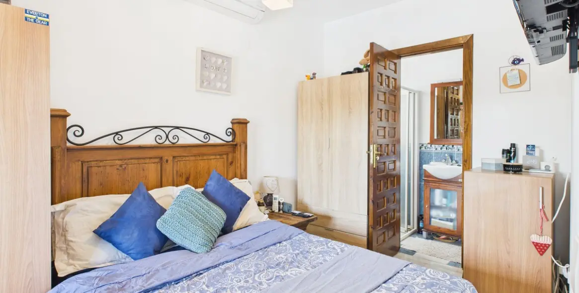 Venta de villa independiente en Estepona 16