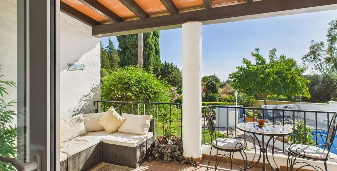 Продажа  отдельно стоящей виллы в Estepona 40