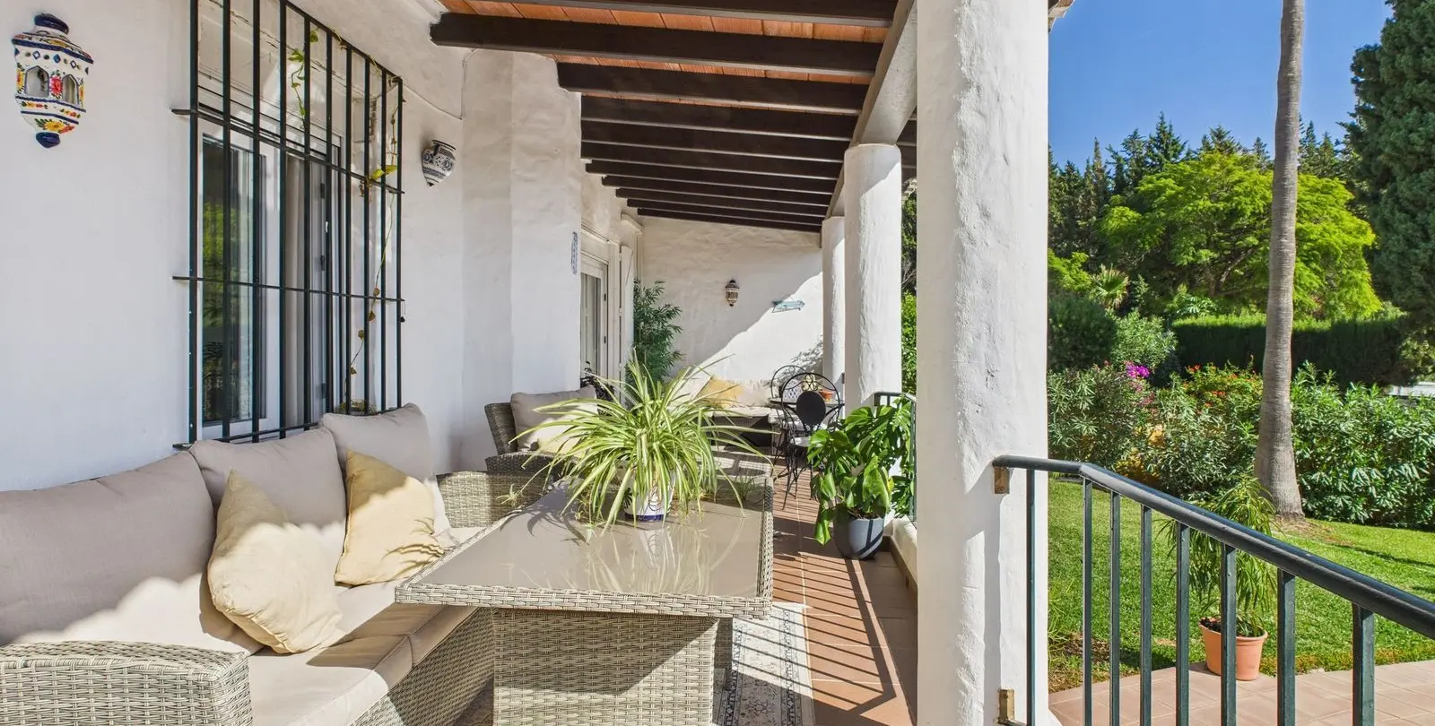 Продажа  отдельно стоящей виллы в Estepona 32