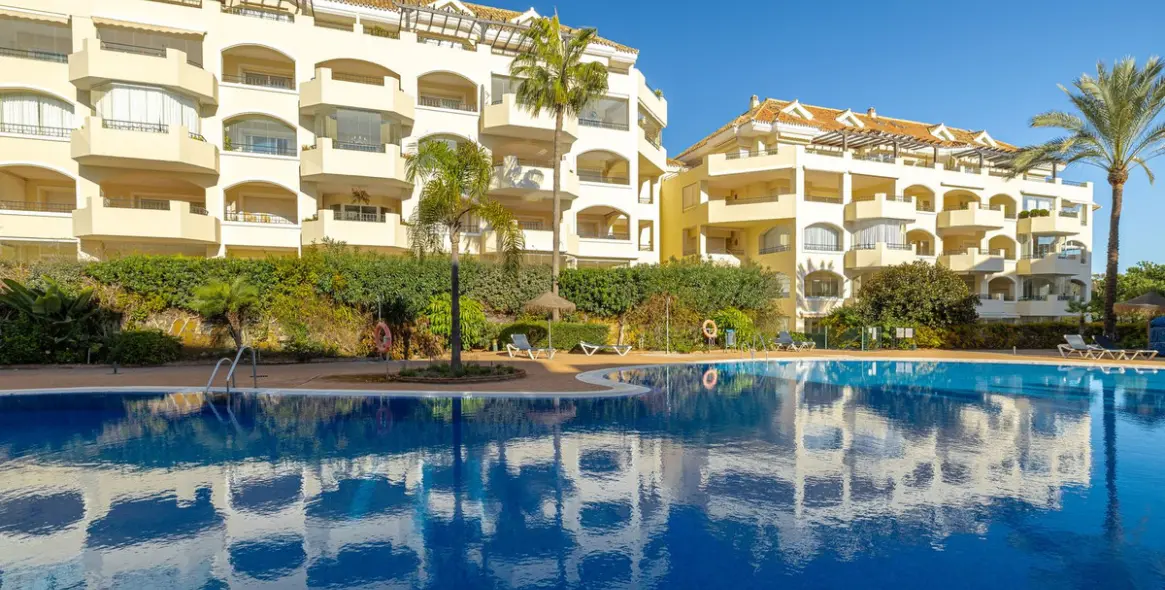 Продажа двухуровневого пентхауса в Elviria 2