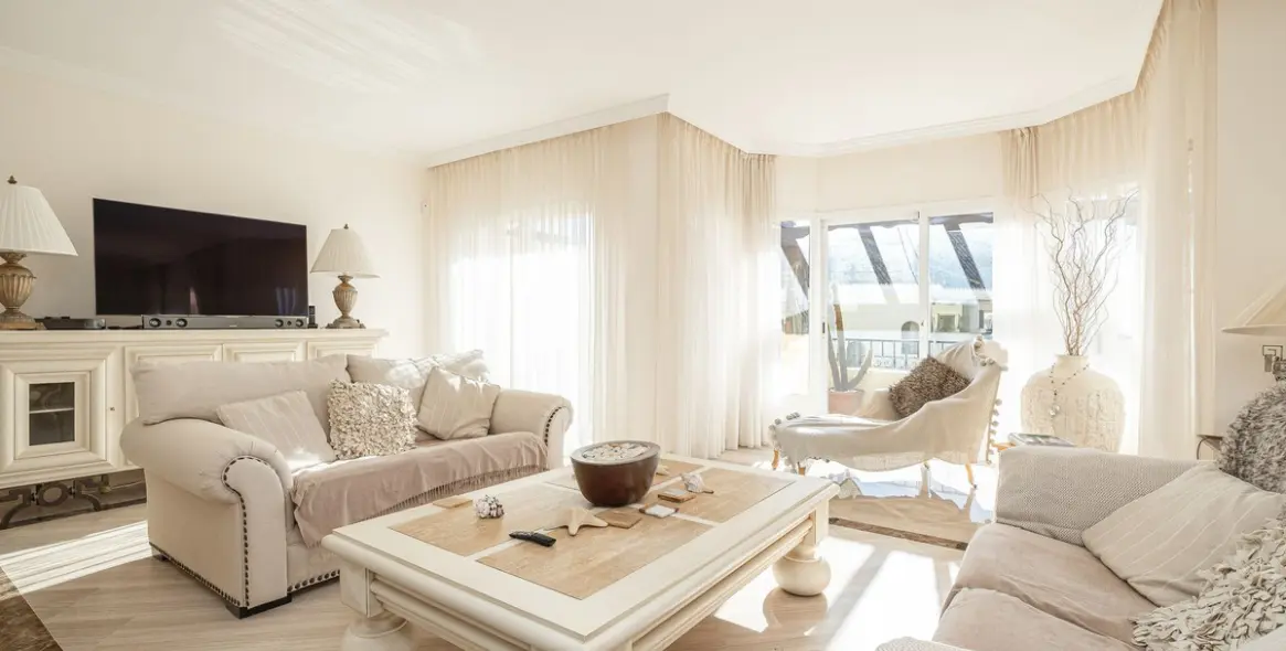 Продажа двухуровневого пентхауса в Elviria 4