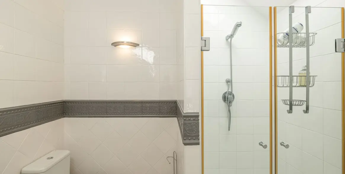 Продажа двухуровневого пентхауса в Elviria 10