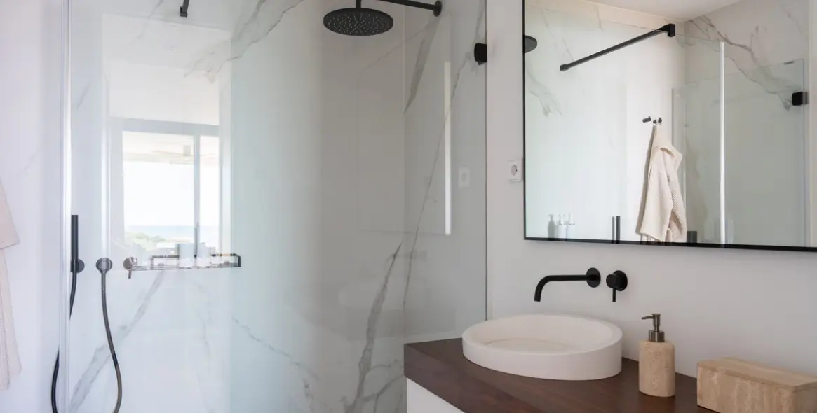 Sale of middle floor apartment in Artola 17