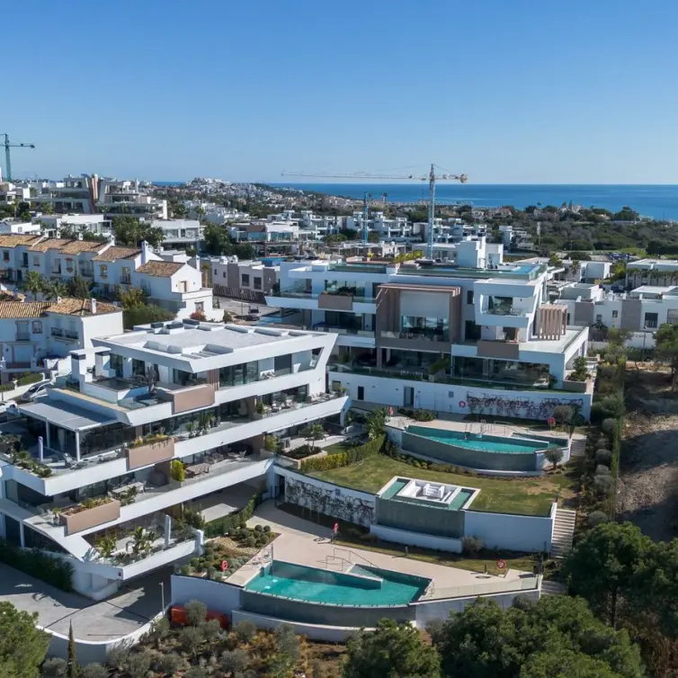 Sale of middle floor apartment in Artola