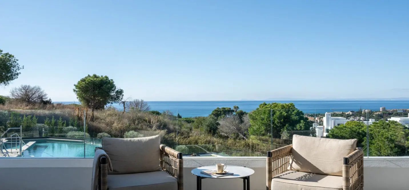 Sale of middle floor apartment in Artola 4