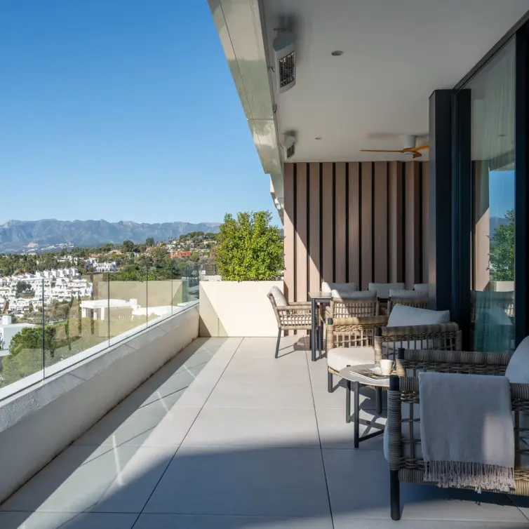 Sale of middle floor apartment in Artola