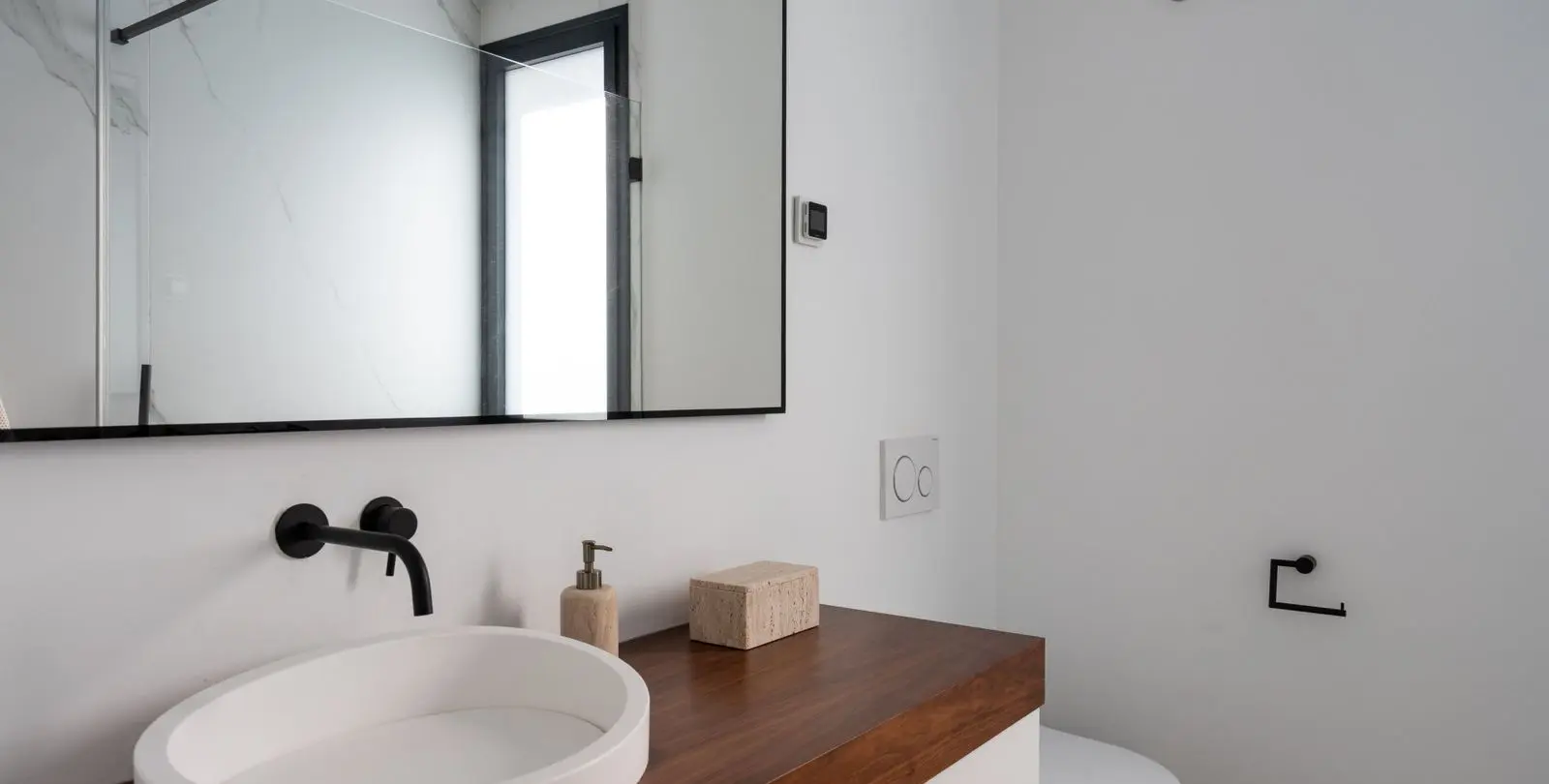 Venta de apartamento en planta media en Marbella 20
