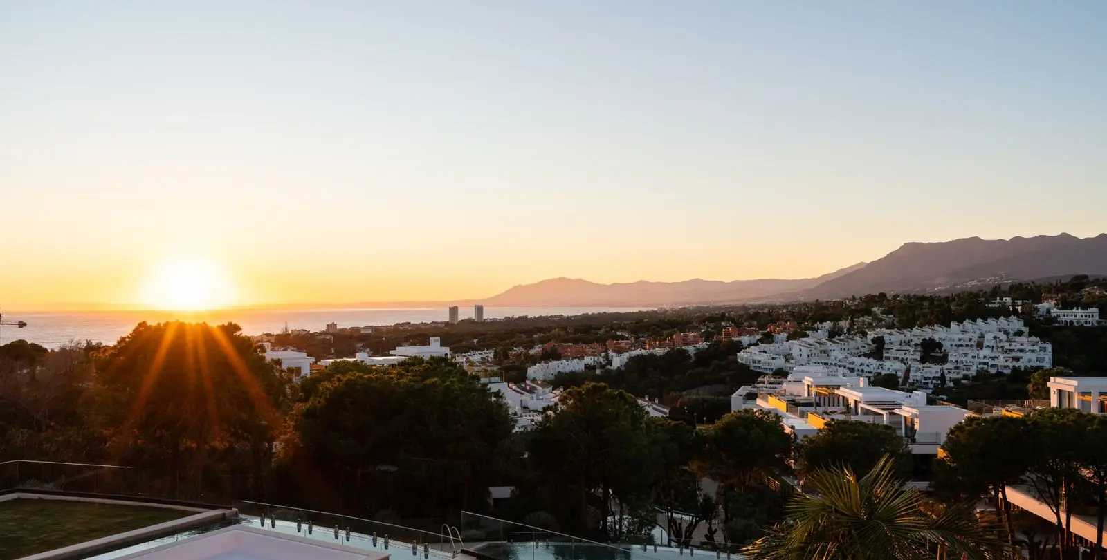 Venta de apartamento en planta media en Marbella 26