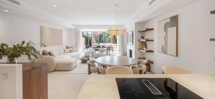 Townhouse R5236660 0