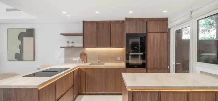 Townhouse R5236660 2