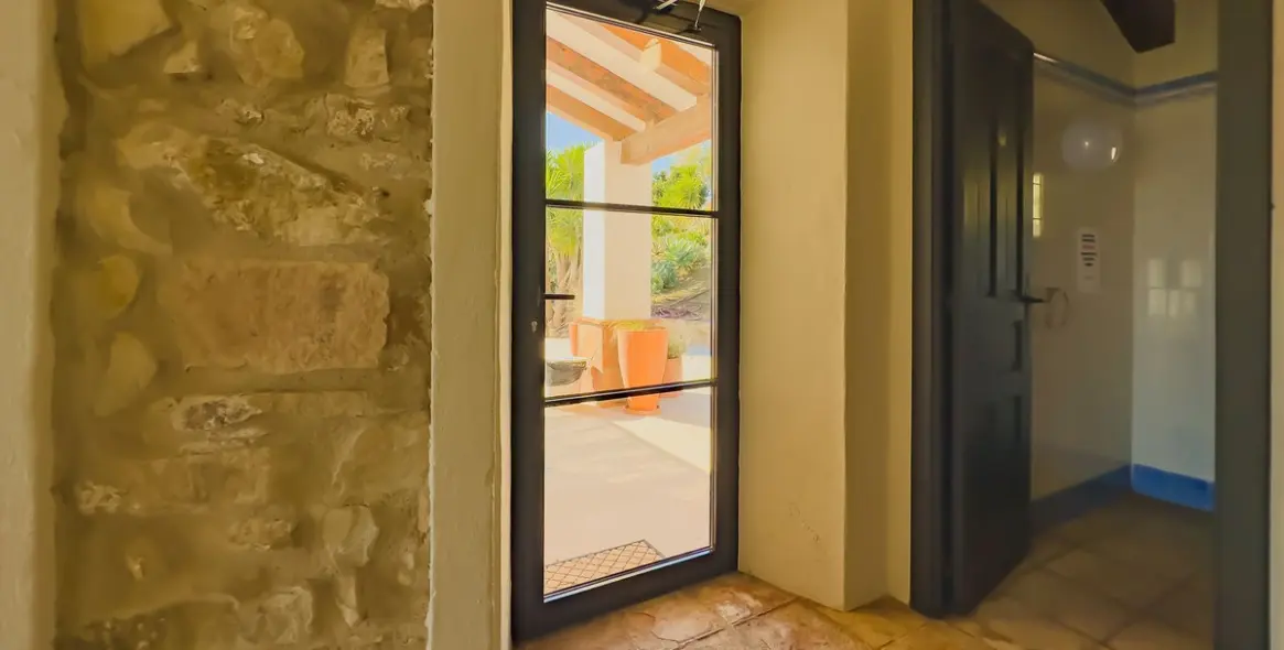 Продажа отеля в Villanueva De La Concepcion 16