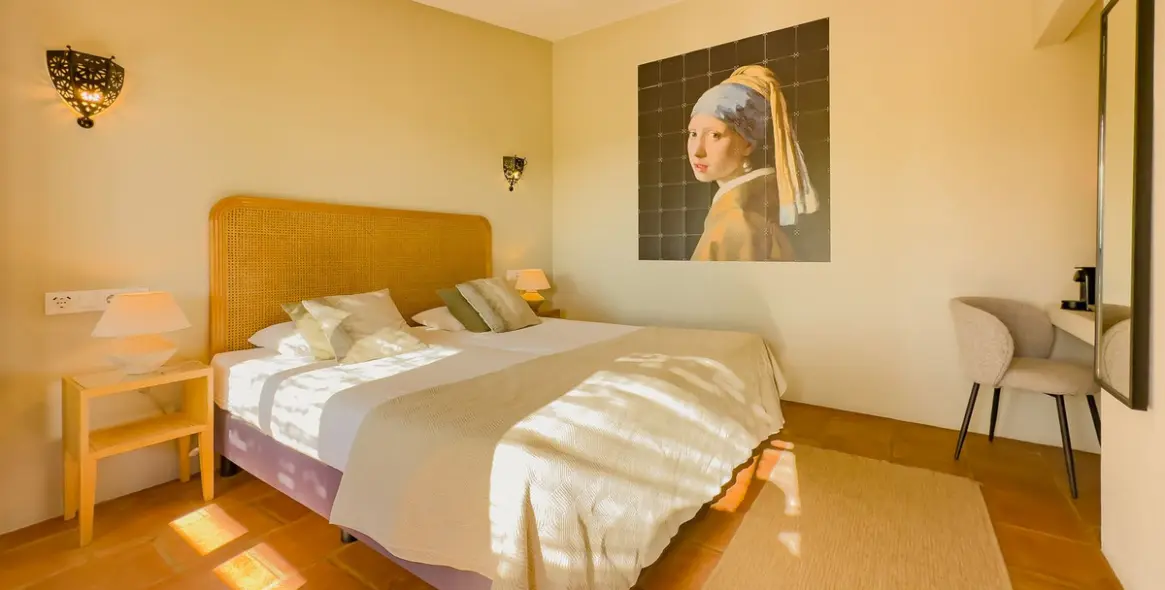 Sale of hotel in Villanueva De La Concepcion 40