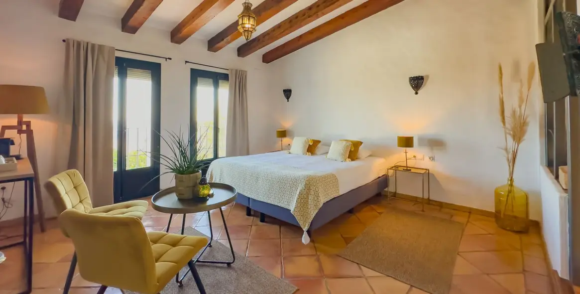 Sale of hotel in Villanueva De La Concepcion 81