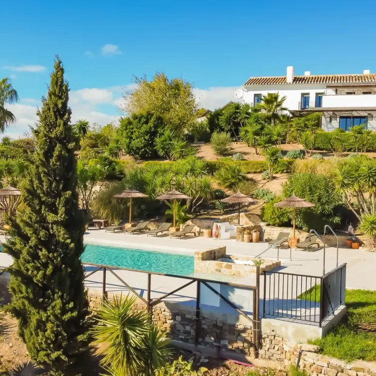 Venta de hotel en Villanueva De La Concepcion