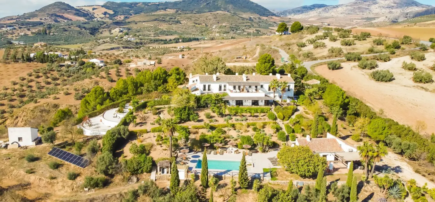 Venta de hotel en Villanueva De La Concepcion 1
