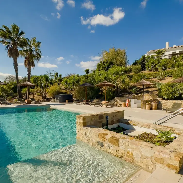Venta de hotel en Villanueva De La Concepcion