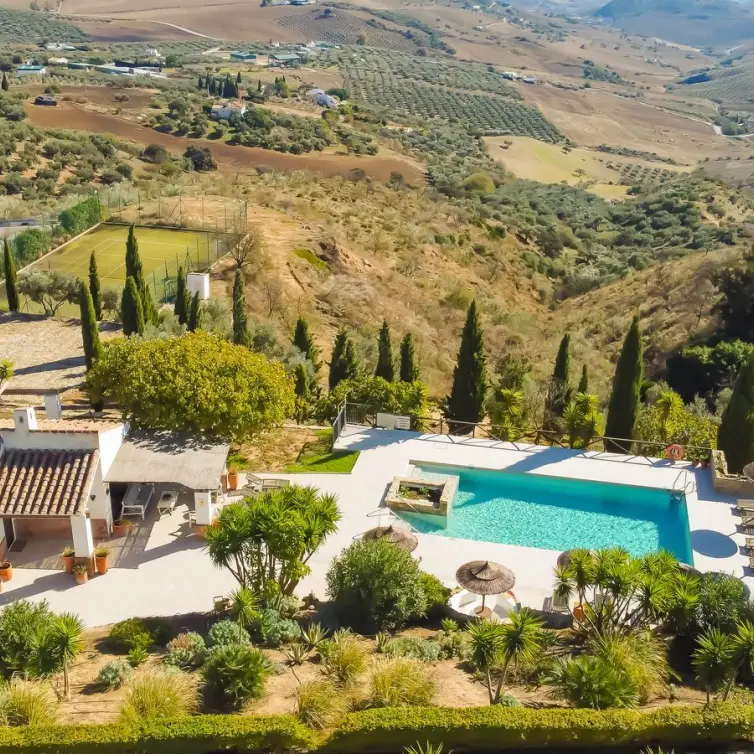 Venta de hotel en Villanueva De La Concepcion