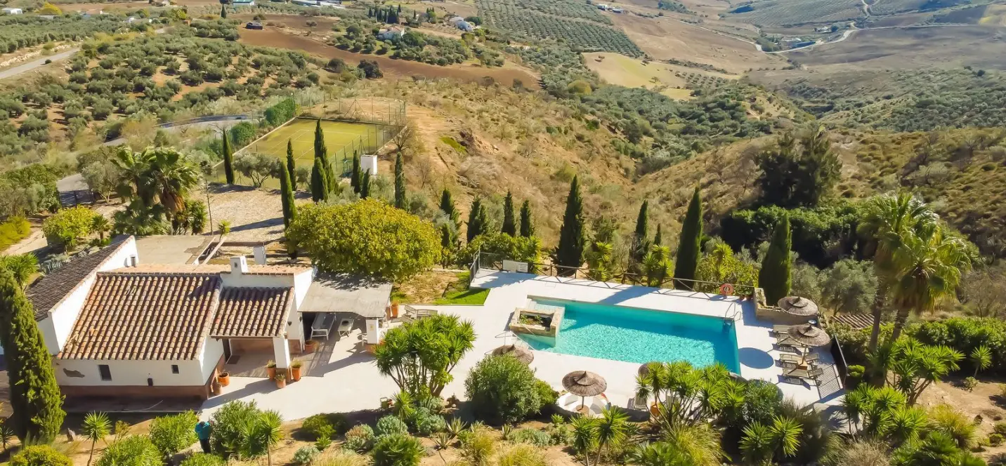 Venta de hotel en Villanueva De La Concepcion 4