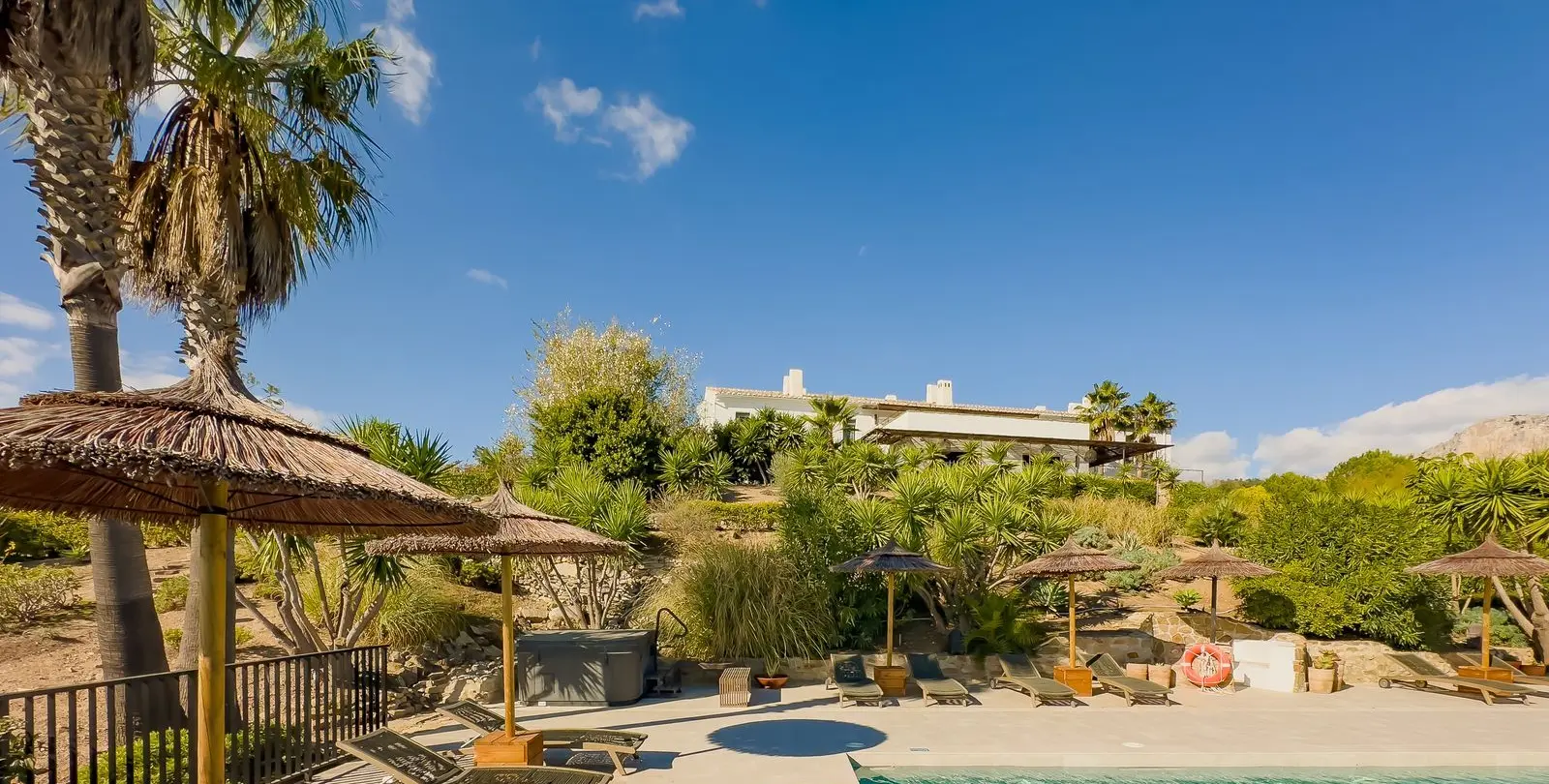 Sale of hotel in Villanueva De La Concepcion 27