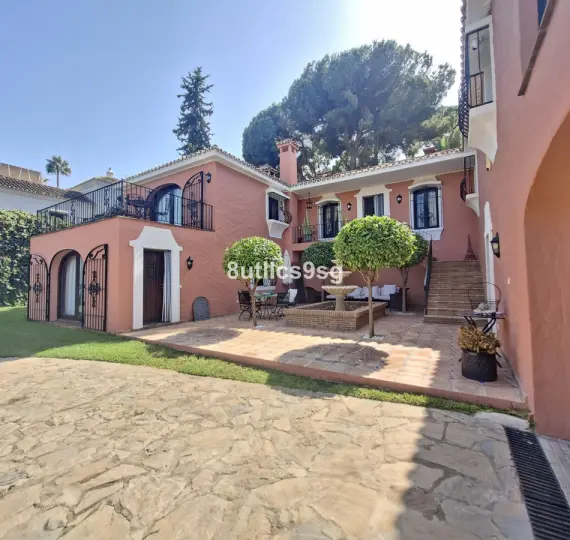 Oтдельно стоящая вилла R5236663