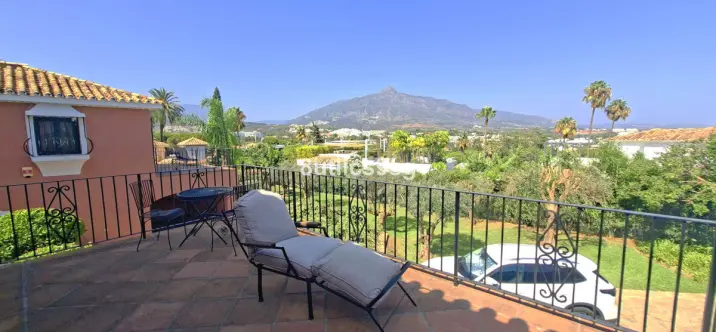 Oтдельно стоящая вилла R5236663 2