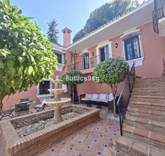 Oтдельно стоящая вилла R5236663