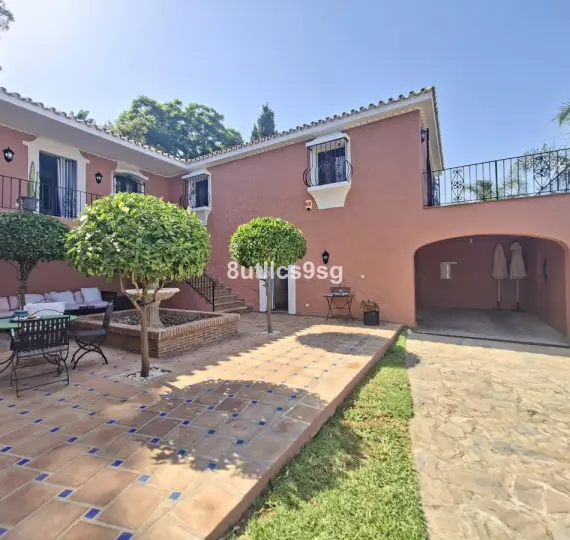 Oтдельно стоящая вилла R5236663