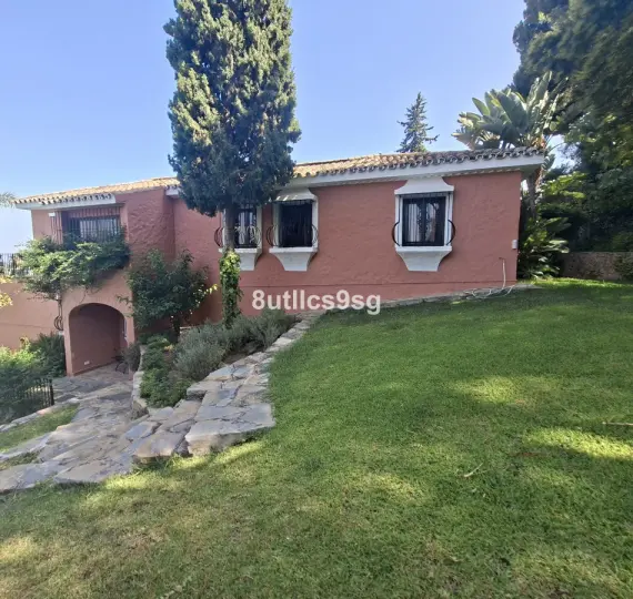 Oтдельно стоящая вилла R5236663