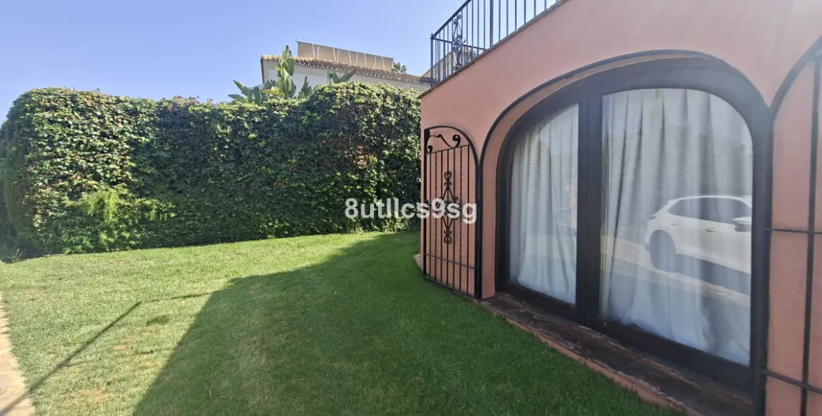 Продажа  отдельно стоящей виллы в Nueva Andalucía (район Aloha) 9