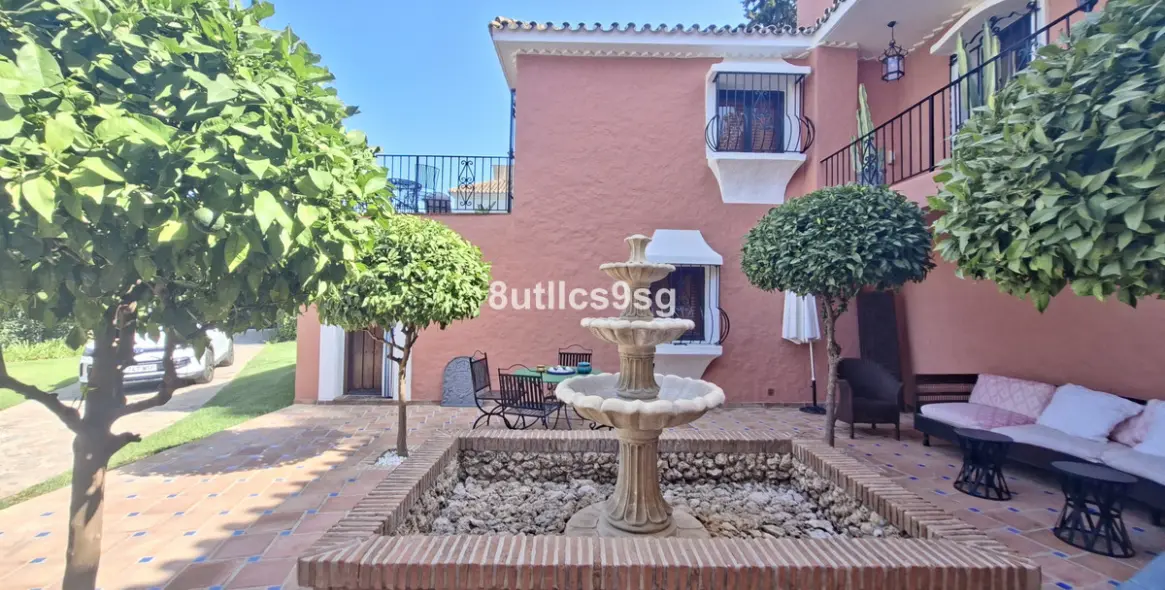 Продажа  отдельно стоящей виллы в Nueva Andalucía (район Aloha) 11