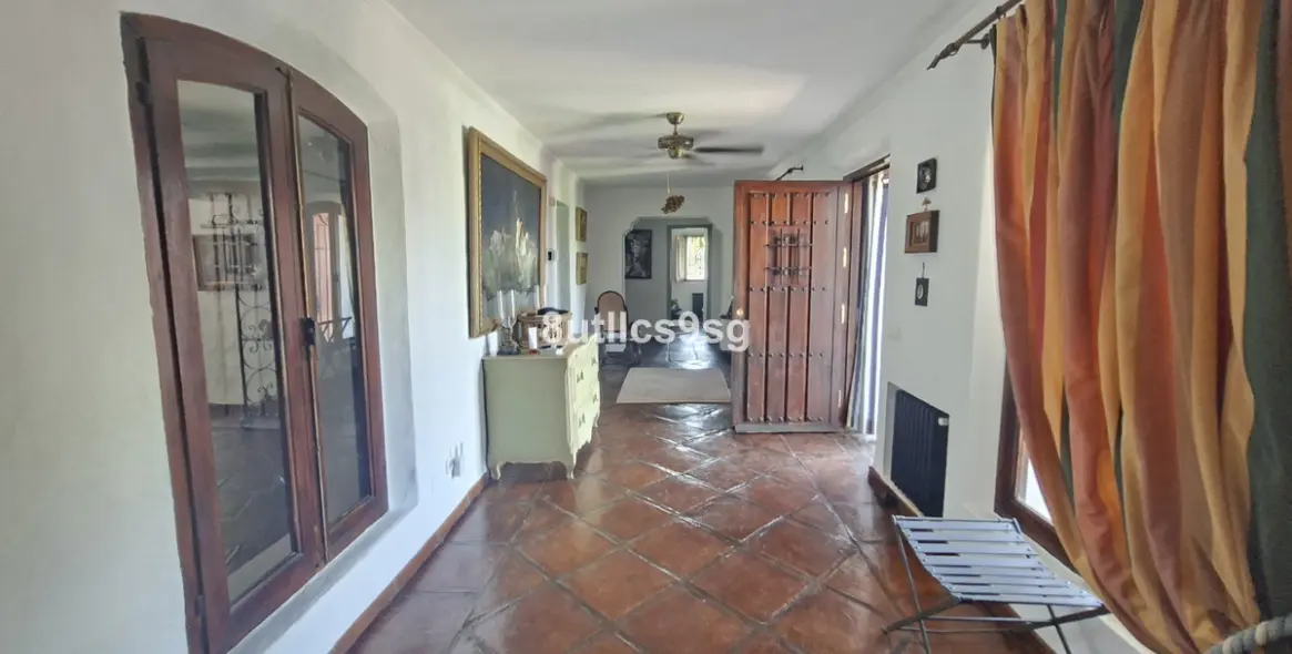 Продажа  отдельно стоящей виллы в Nueva Andalucía (район Aloha) 16