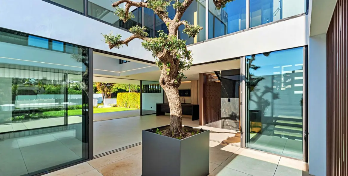 Sale of semi-detached house in Marbella (district The Golden Mile) 4