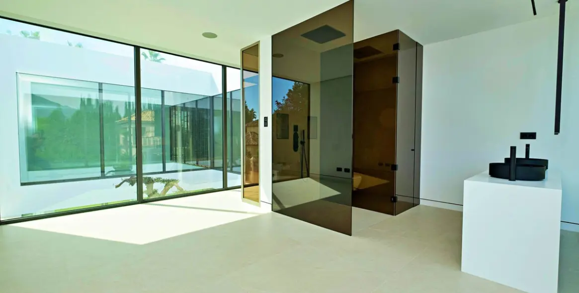 Sale of semi-detached house in The Golden Mile 21