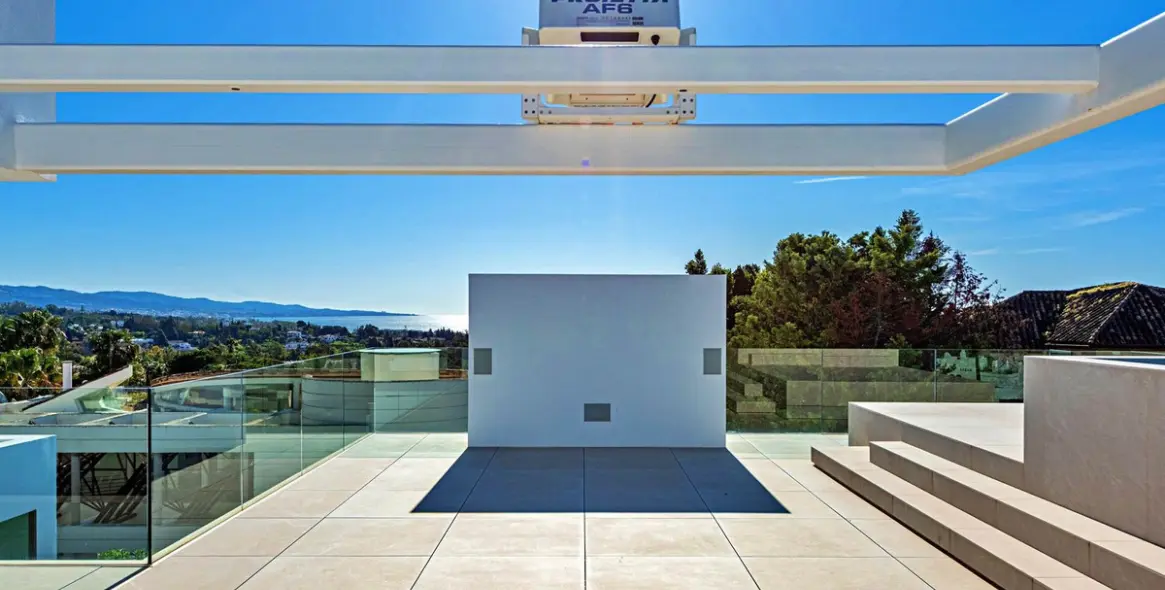 Sale of semi-detached house in The Golden Mile 31