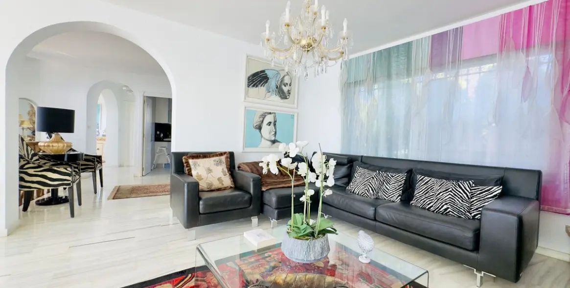 Продажа  отдельно стоящей виллы в Benalmadena Costa 9