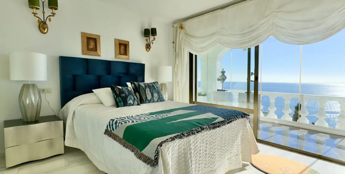 Продажа  отдельно стоящей виллы в Benalmadena Costa 21