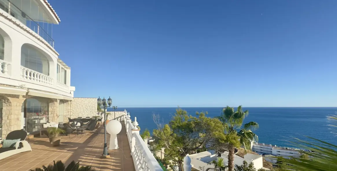 Продажа  отдельно стоящей виллы в Benalmadena Costa 28