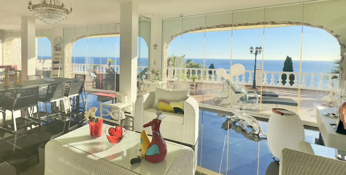 Продажа  отдельно стоящей виллы в Benalmadena Costa 30