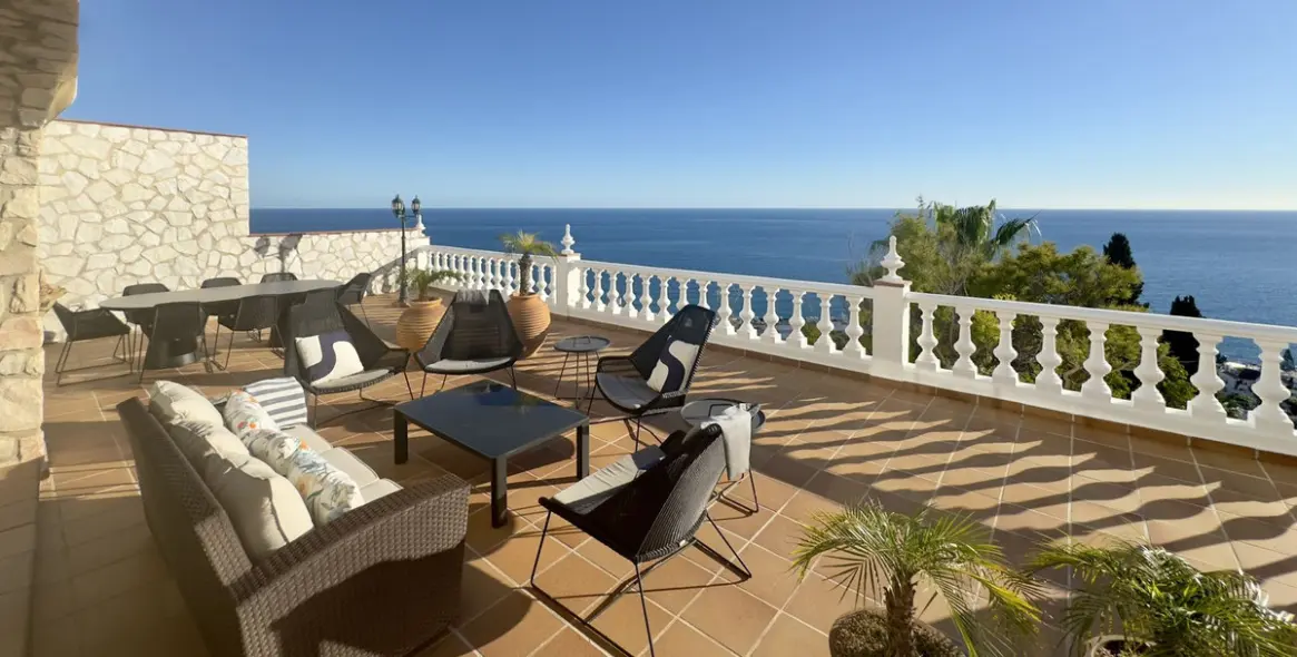 Продажа  отдельно стоящей виллы в Benalmadena Costa 33