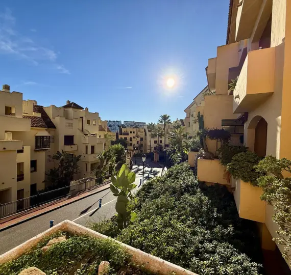 Short-term rent of ground floor apartment in La Duquesa