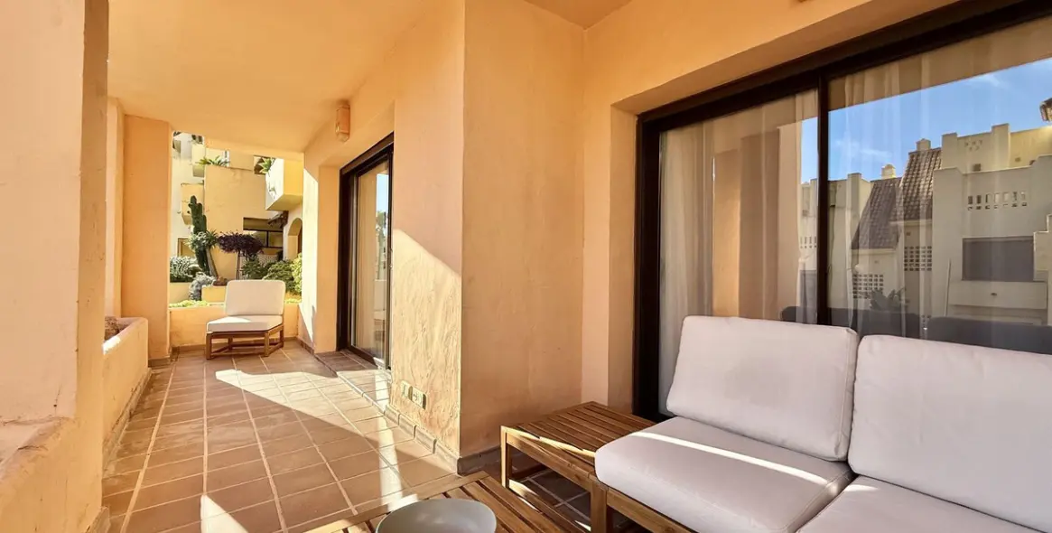 Short-term rent of ground floor apartment in La Duquesa 4