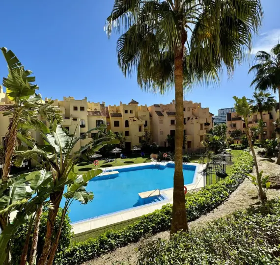 Short-term rent of ground floor apartment in La Duquesa